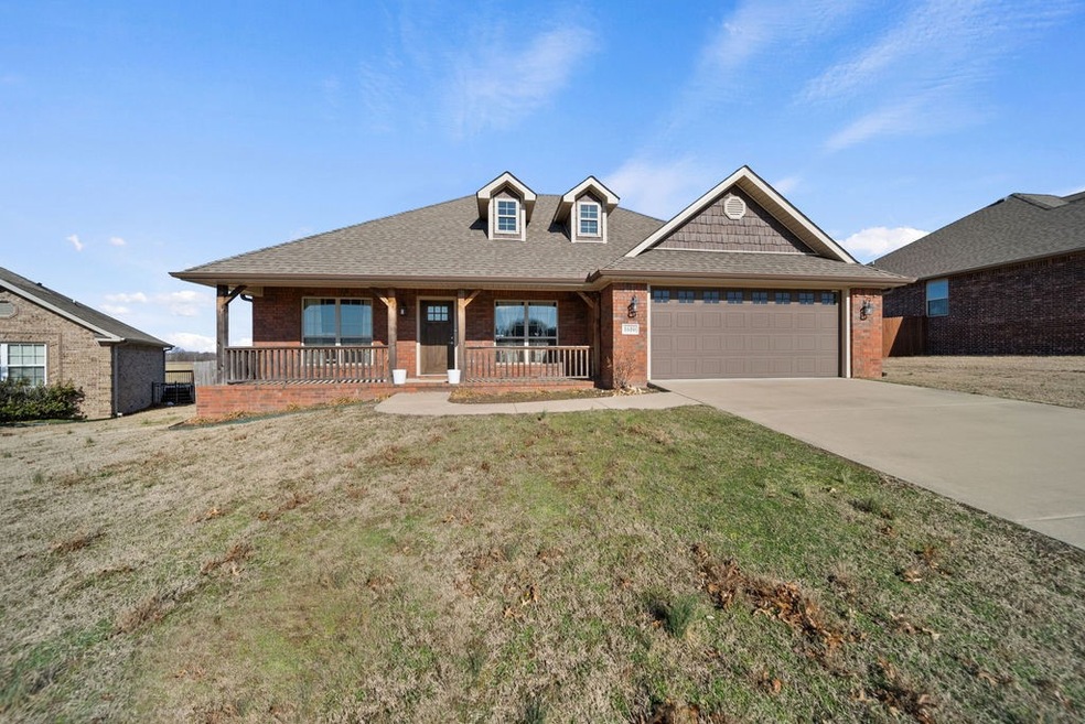 1610 Colonel Bartow Dr, Prairie Grove, AR 72753 - photo 1