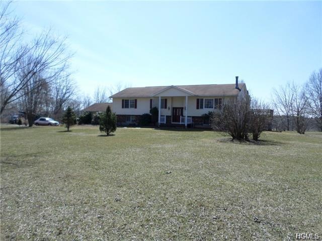 19 Alice Ct, Pine Bush, NY 12566 - photo 1