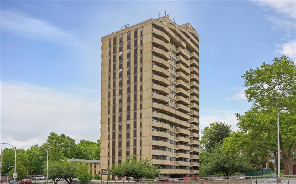 Tower One unit 9GF, Yonkers, NY 10710 - photo 1