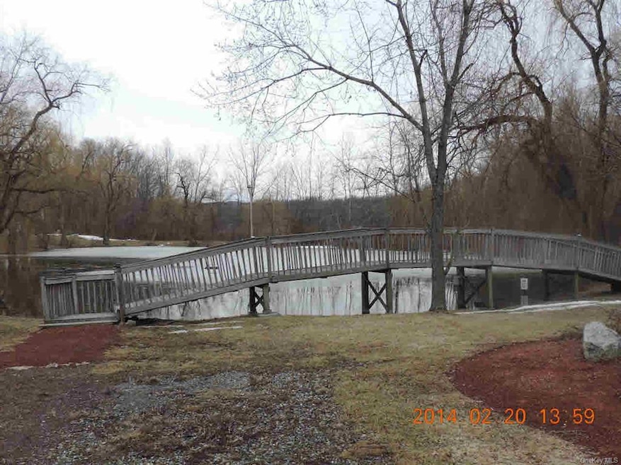 37 Scarborough Ln unit 37D, Wappingers Falls, NY 12590 - photo 1