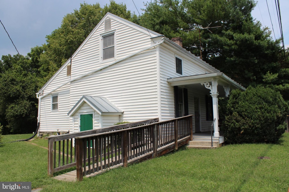 997 Bishop Meade Rd, Millwood, VA 22646 - photo 1