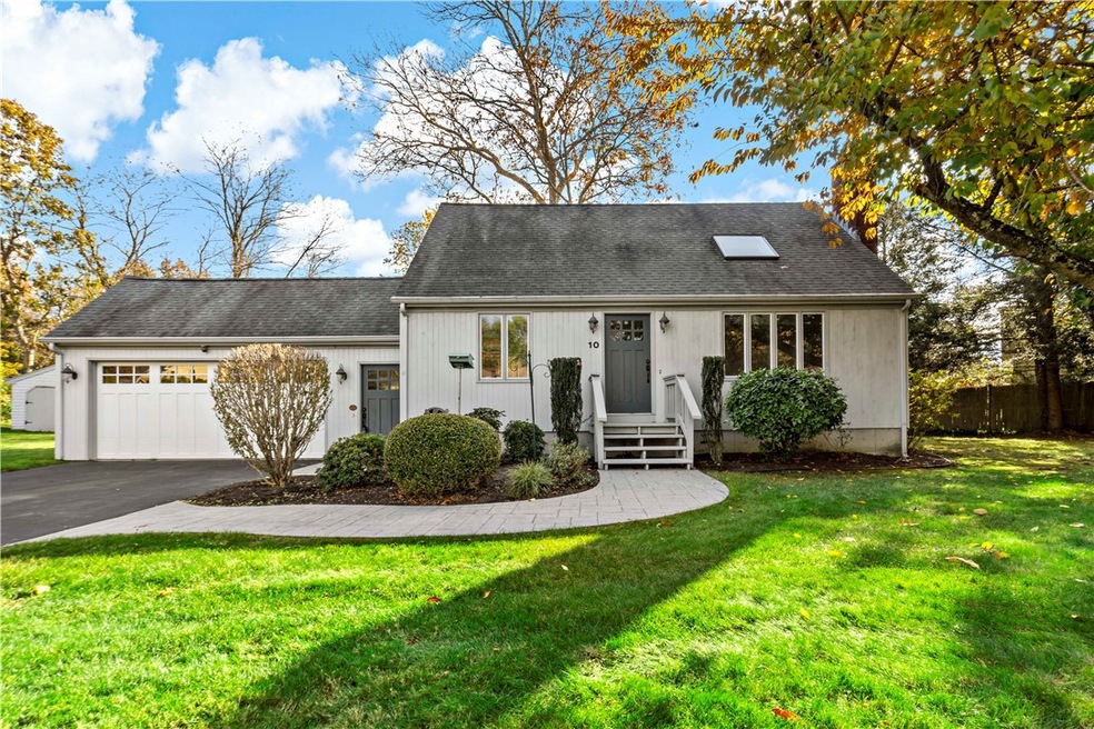 10 Coral Shell Terrace, Saunderstown, RI 02874 - photo 1