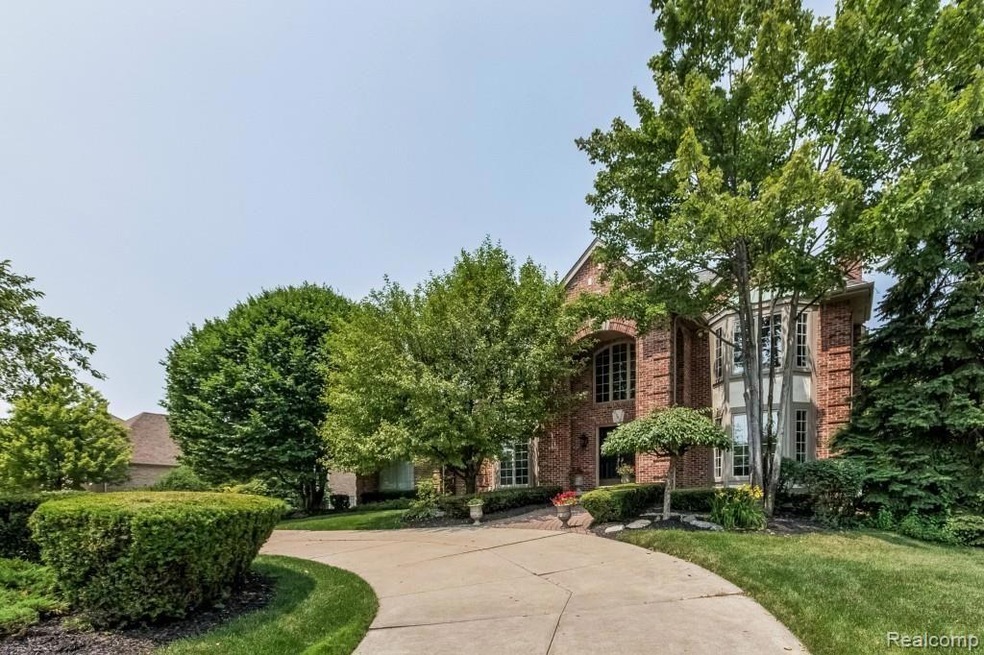 2643 Hunters Bluff, Bloomfield Hills, MI 48304 - photo 1