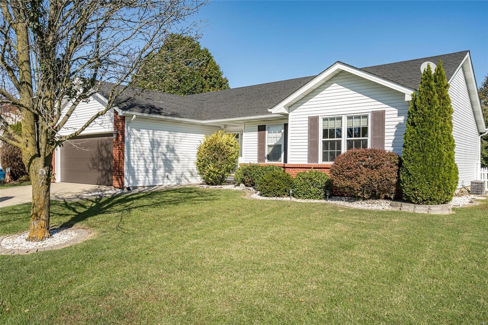 121 Ridge Dr, Maryville, IL 62062 - photo 1