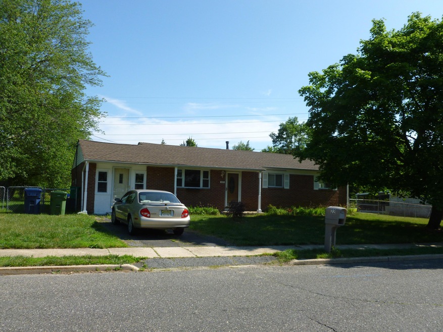 22 Sunnyfield 001