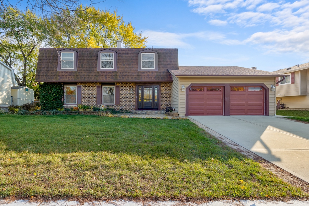 1567 California St, Elk Grove Village, IL 60007 - photo 1