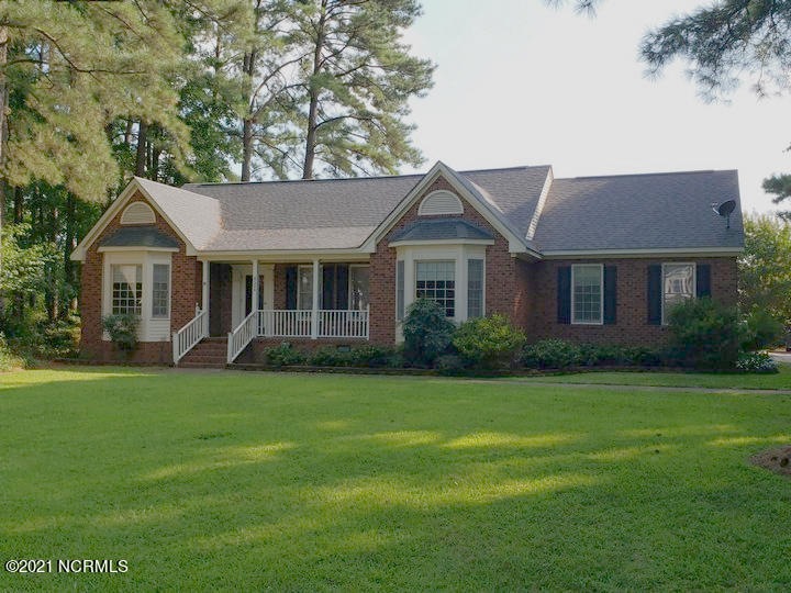 FRONT VIEW - COVERED FRONT PORCH!