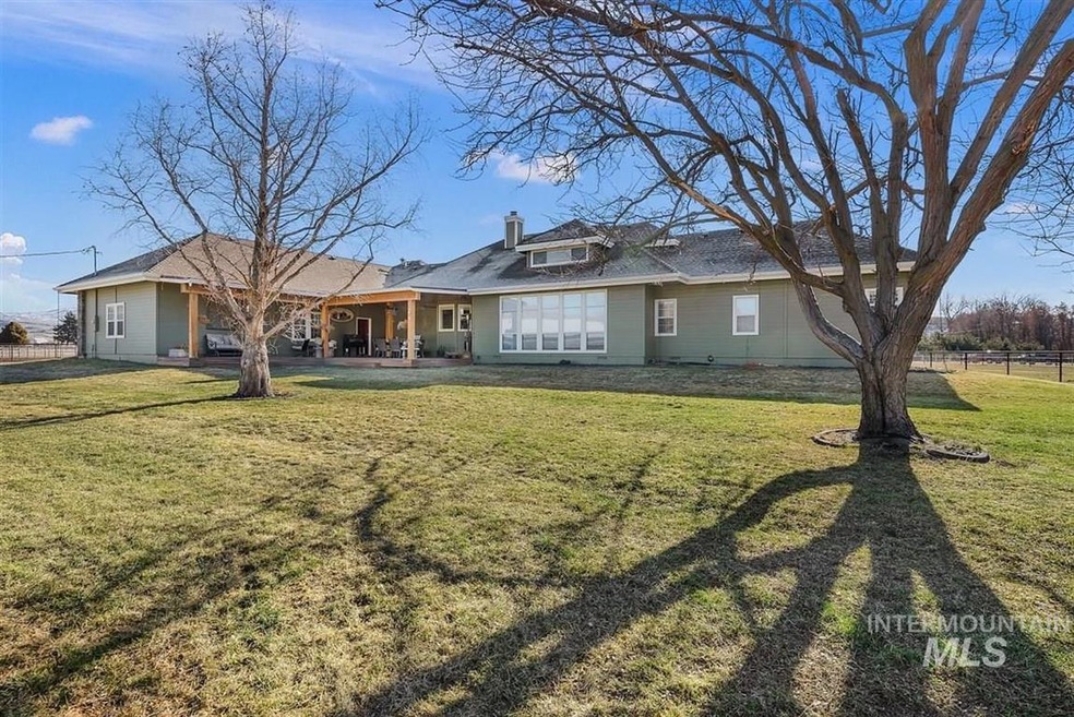 3747 N Brookside Ln, Boise, ID 83714 - photo 1