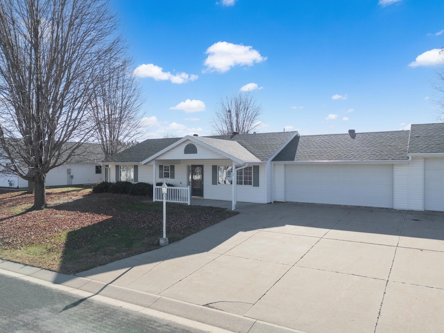 241 6th St SW, Pine Island, MN 55963 - photo 1