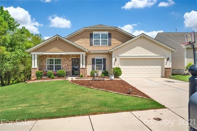 Elegant Transitional with with plenty of living sp