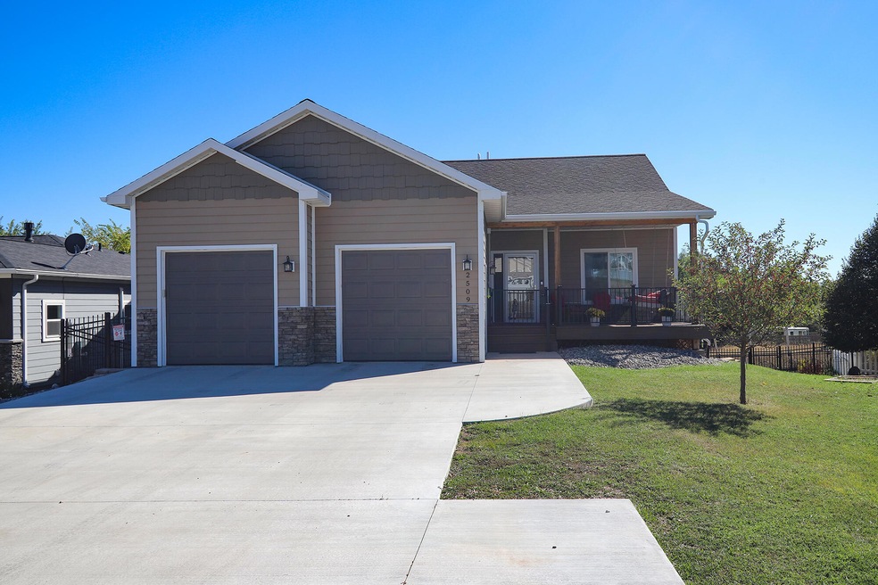 2509 Weeping Willow Ct, Sheridan, WY 82801 - photo 1