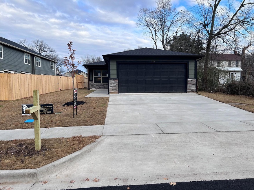 410 W 2nd St, Bonham, TX 75418 - photo 1