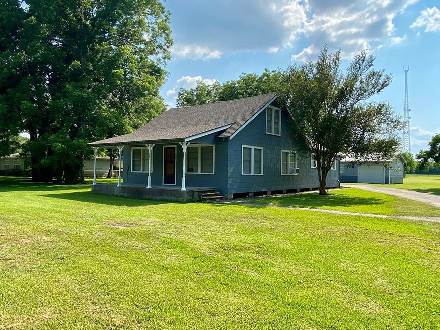 208 Cedarvale Rd, Bay City, TX 77414 - photo 1