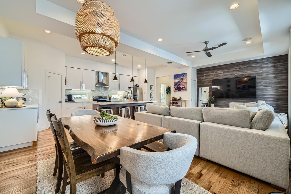 5708 Bryan Pkwy unit C, Dallas, TX 75206 - photo 1