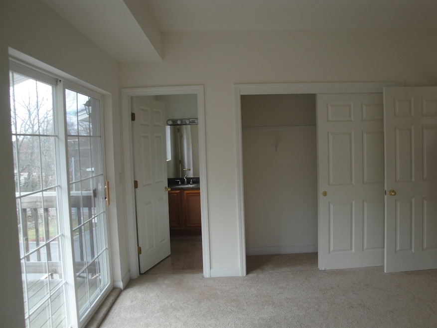 99 Mammoth Rd unit 7, Hooksett, NH 03106 - photo 1