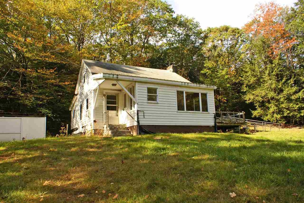 53 S Pine Banks Rd, Putney, VT 05346 - photo 1