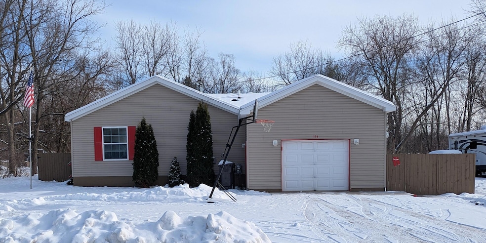 134 N 5th St NE, Cedar Springs, MI 49319 - photo 1