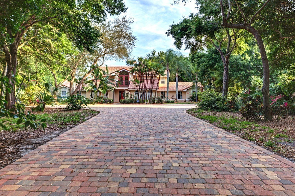 135 Hacienda Dr, Merritt Island, FL 32952 - photo 1