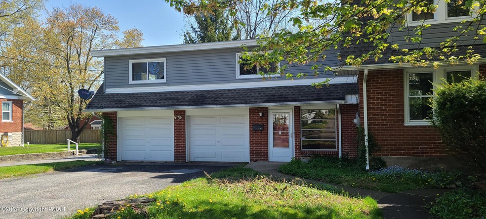 618 King St unit 2, Stroudsburg, PA 18360 - photo 1