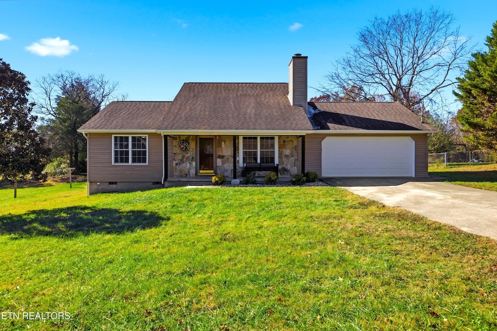 6513 Foxhound Rd, Knoxville, TN 37918 - photo 1