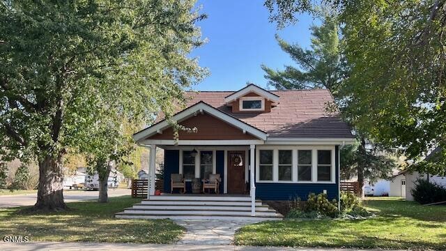 722 1st Ave N, Jamestown, ND 58401 - photo 1