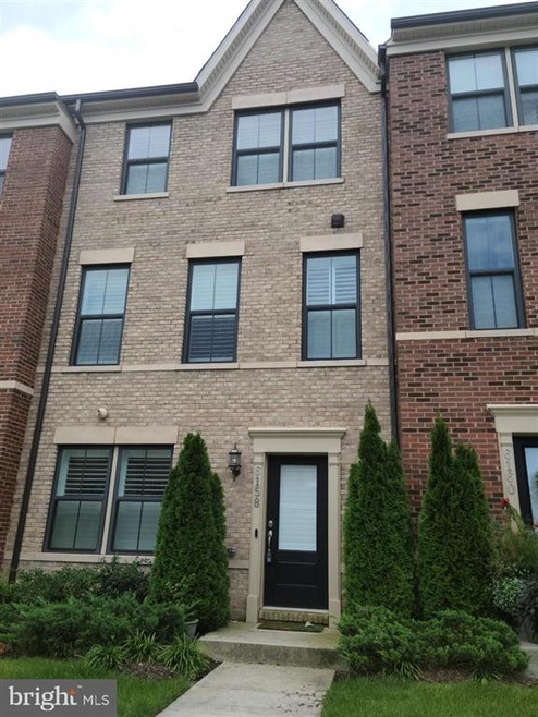 6158 Carey Park Ln, Falls Church, VA 22041 - photo 1