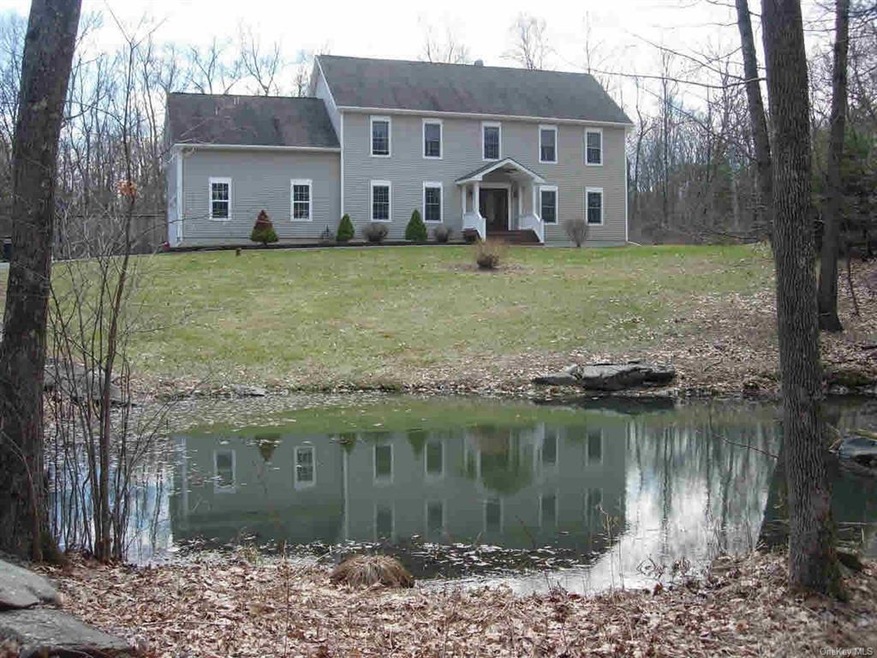 44 White Oaks Rd, Hyde Park, NY 12538 - photo 1