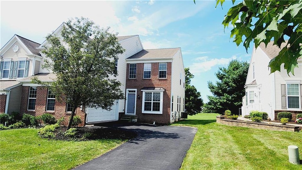 1816 Emerald Dr, Orefield, PA 18069 - photo 1