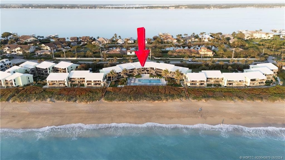 Views of the ocean and the pool