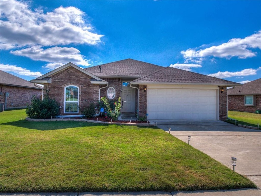 1004 Caracara Dr, Norman, OK 73072 - photo 1