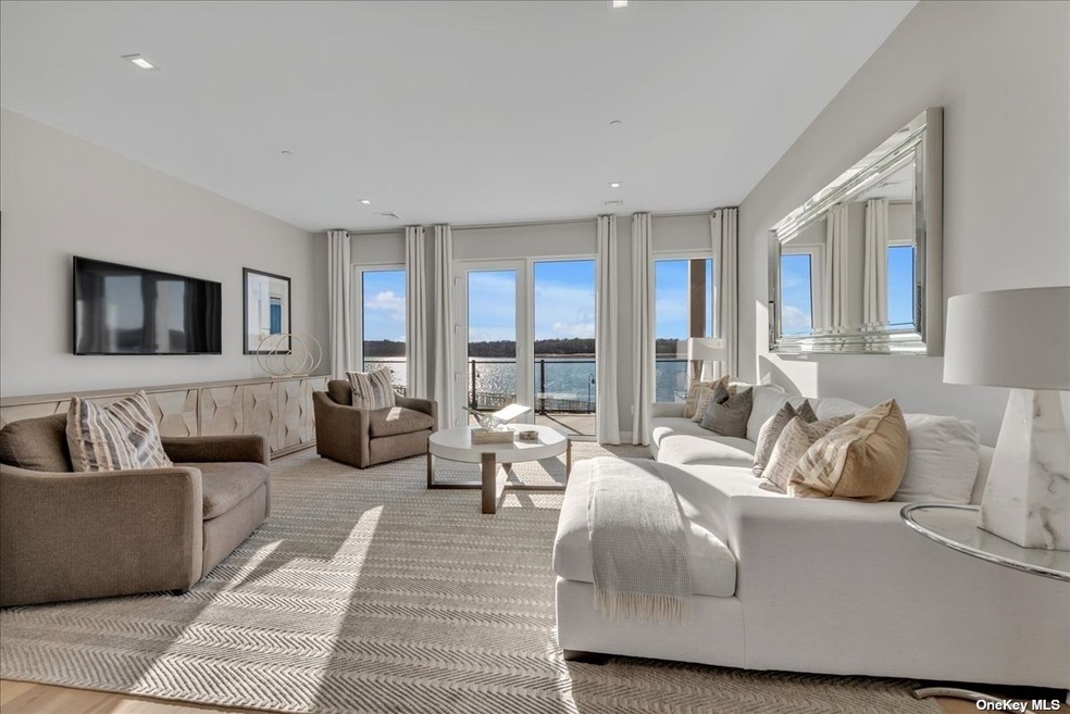 10 Shore Rd unit 209, Glenwood Landing, NY 11547 - photo 1