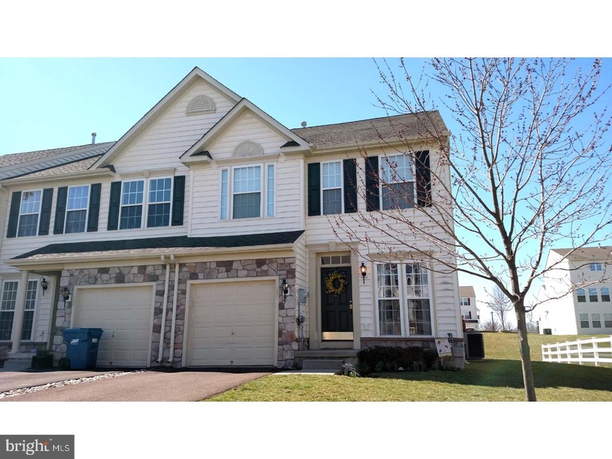 131 N Savanna Dr, Pottstown, PA 19465 - photo 1