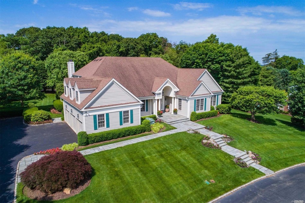 14 Sutton Crescent, Manhasset, NY 11030 - photo 1