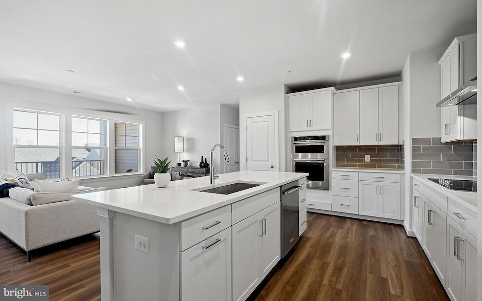 5840 Moonstone Way unit 4, Haymarket, VA 20169 - photo 1