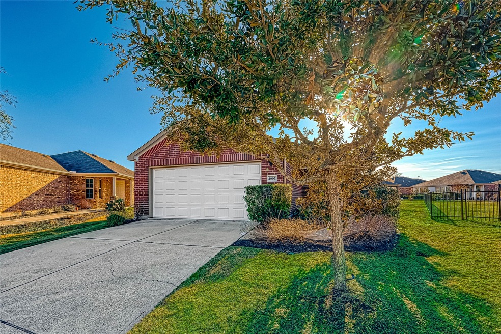 2902 Coral Berry Ct, Richmond, TX 77469 - photo 1