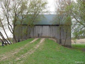 135 W. Popple - Barn.jpg