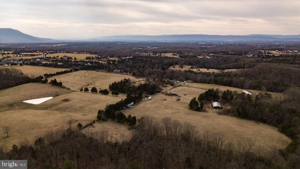 0 (Call Agent for Address) unit VAWR134076, Middletown, VA 22645 - photo 1