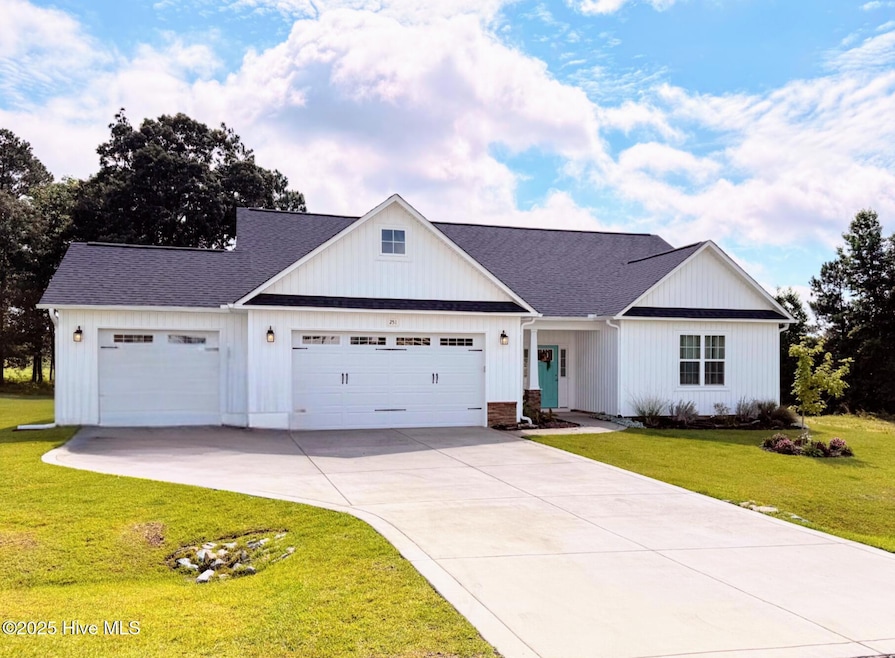 251 Enfield Dr, Carthage, NC 28327 - photo 1