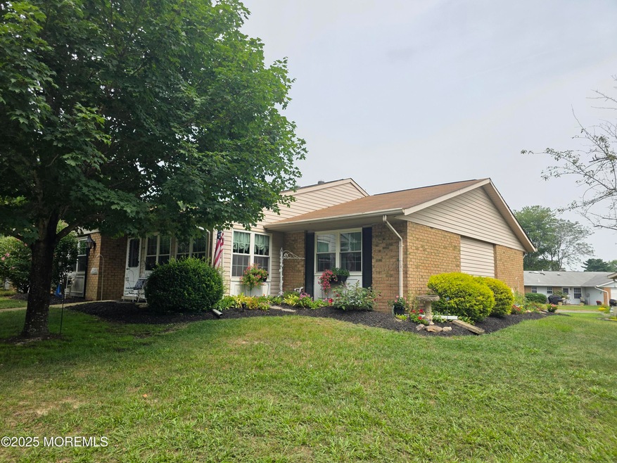 83B Cambridge Cir unit 385B, Manchester, NJ 08759 - photo 1