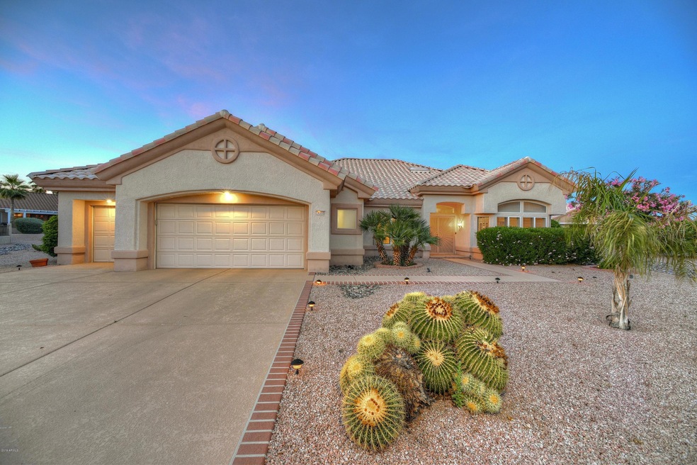 Front Facade - Premium Lot