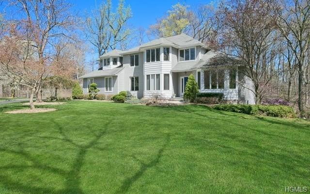 2 King Arthurs Ct, Orangeburg, NY 10962 - photo 1