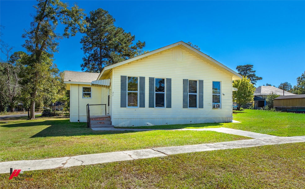 309 Sycamore St, Logansport, LA 71049 - photo 1