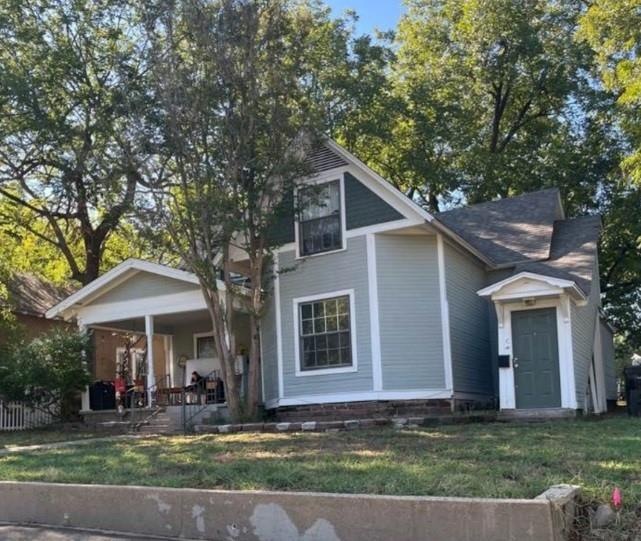 224 W Hull St unit B, Denison, TX 75020 - photo 1