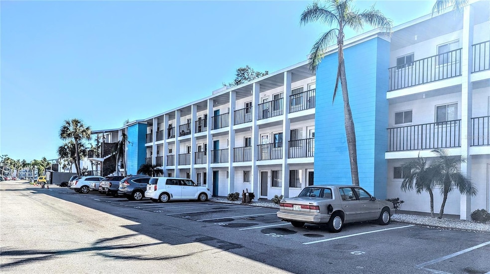 2228 Canal Dr unit D26, Bradenton, FL 34207 - photo 1