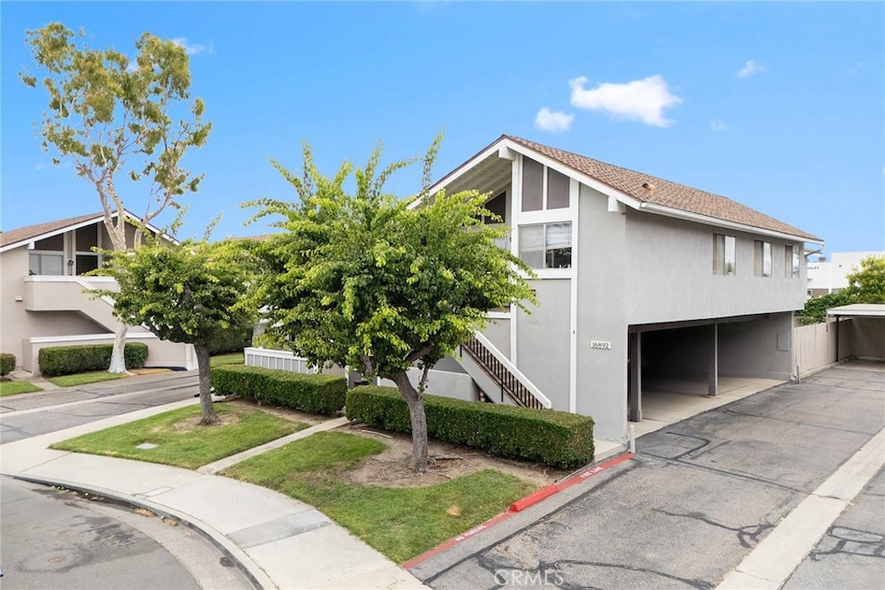 16892 Limelight Cir unit B, Huntington Beach, CA 92647 - photo 1