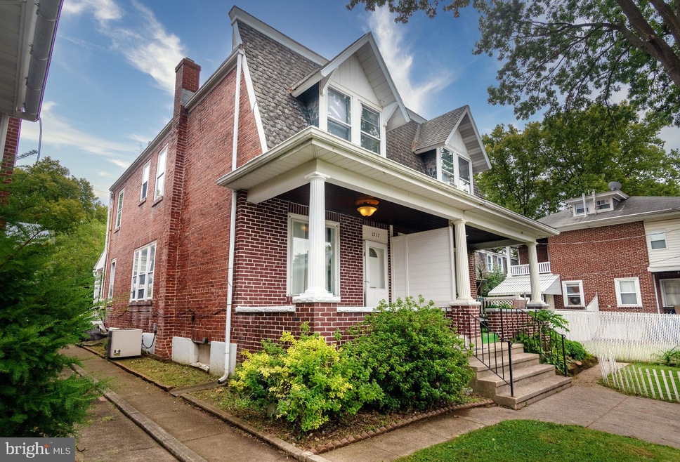 1517 Locust St, Reading, PA 19604 - photo 1