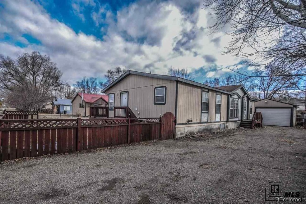 933 Rose St, Craig, CO 81625 - photo 1