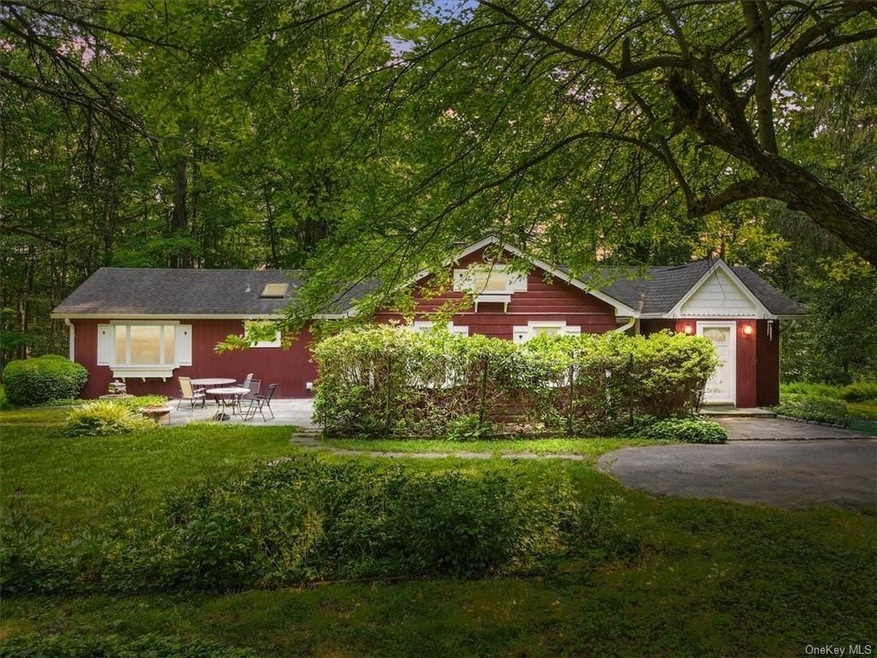 650 Old Croton Lake Rd, Yorktown Heights, NY 10598 - photo 1