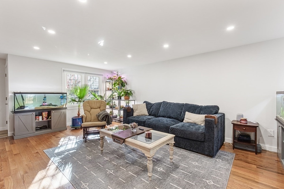 For Sale $349,900 • Co-Listing Agent