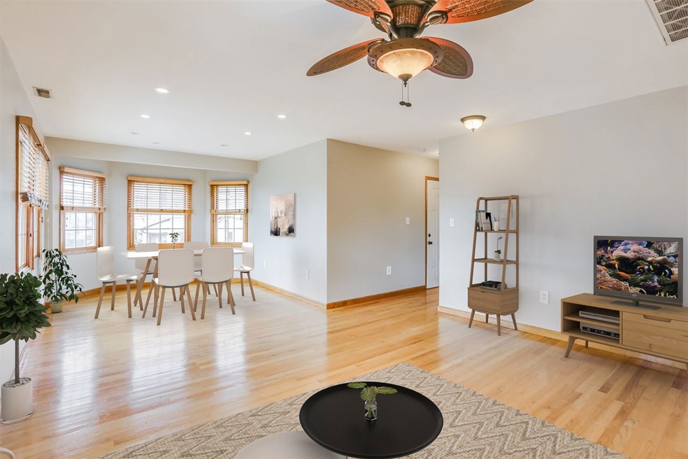 520 Hudson Ave unit 3, Weehawken, NJ 07086 - photo 1